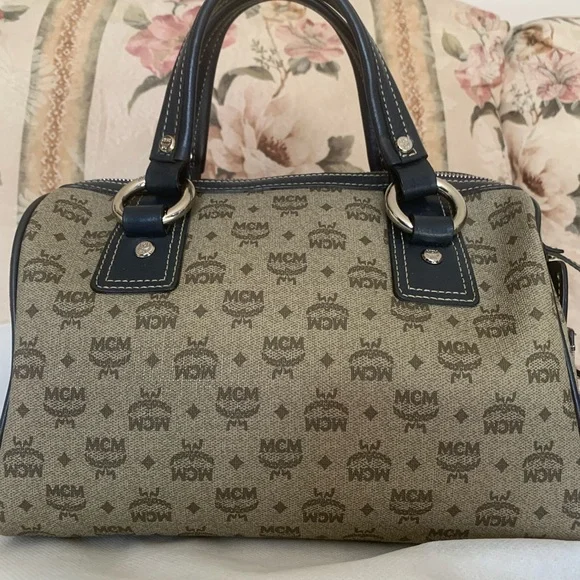 MCM limited boston’s bag - Picture 2 of 11